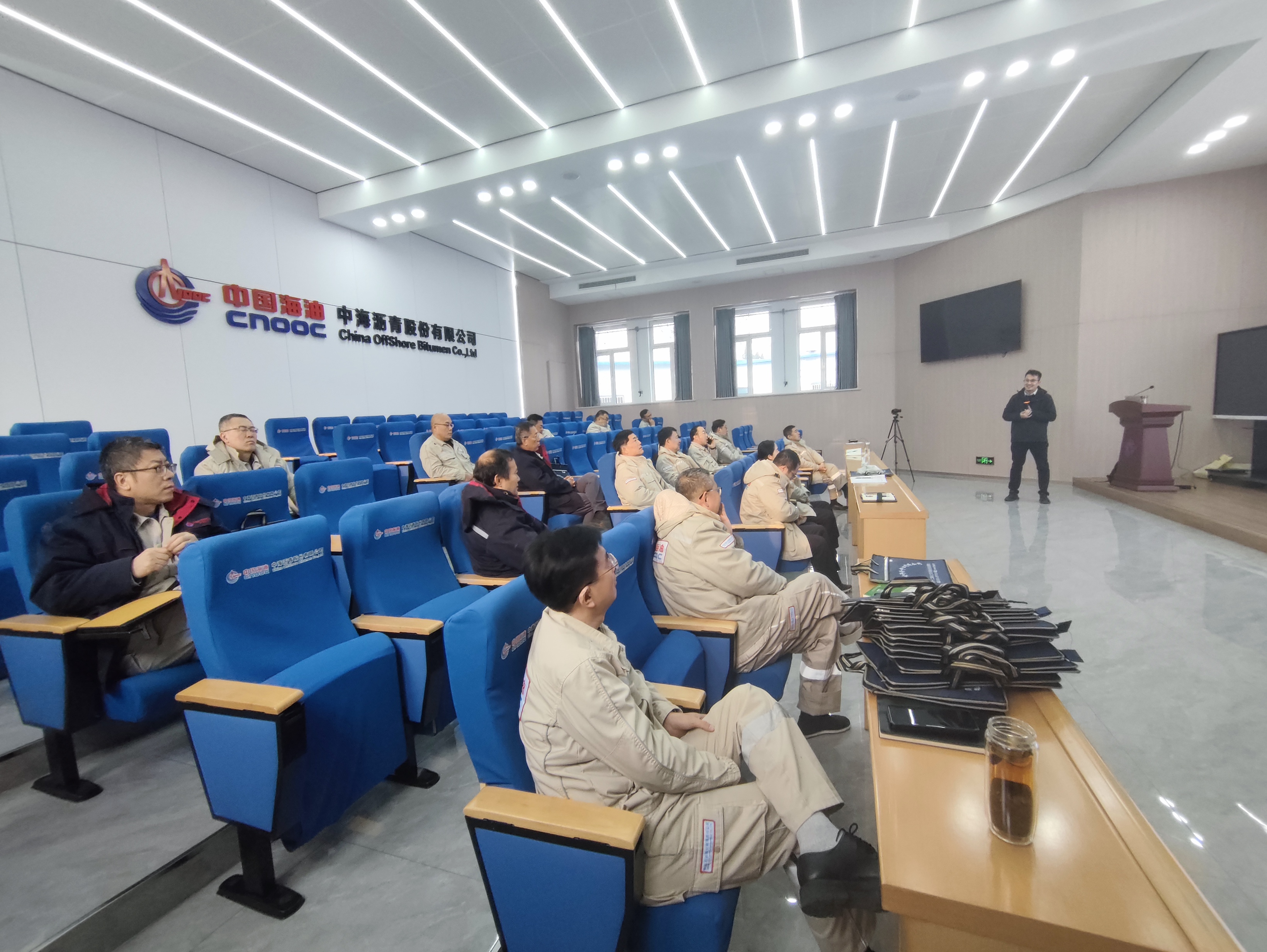 1_20260107080635.jpg 7151b6e4ff2fdb4b7085cf64e0da7d3f.jpg